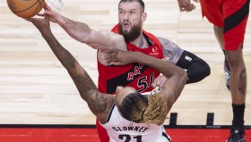 爱游戏- 窗口期多伦多猛龙备战NBA季后赛风云突变新奥尔良鹈鹕今晨手感冰凉，媒体一致点评：今夜广州队调整名单以备亚冠